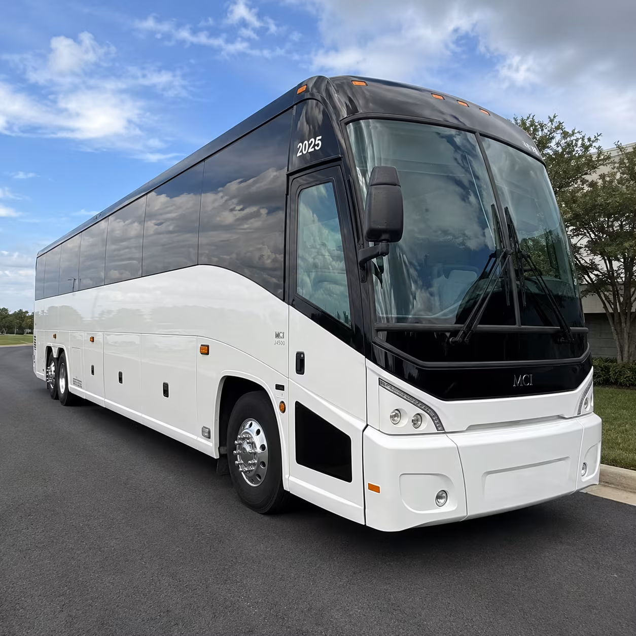 make your mci airport transfers effortless for the whole team